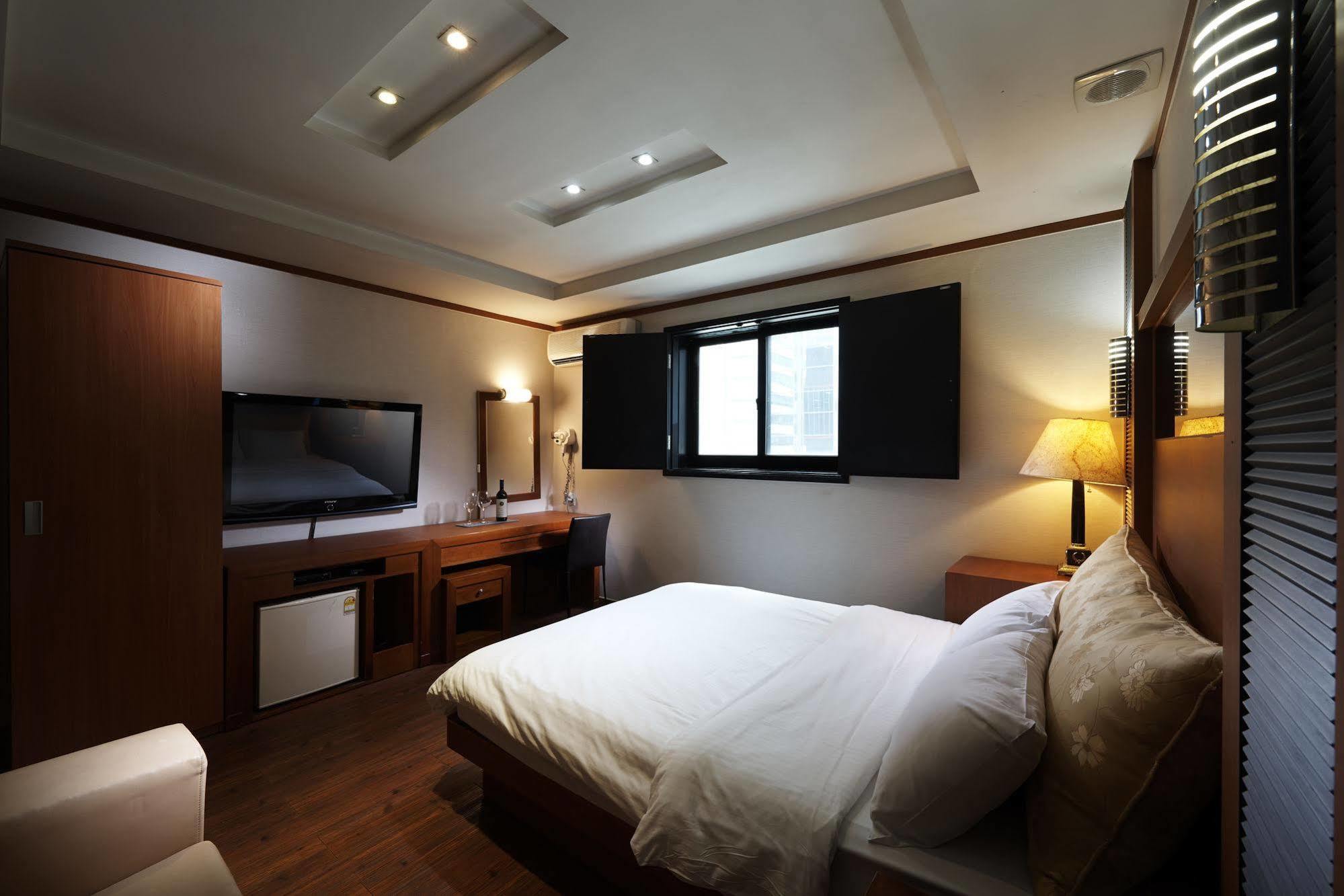 Hotel Noblesse, Yeoksam Seul Dış mekan fotoğraf