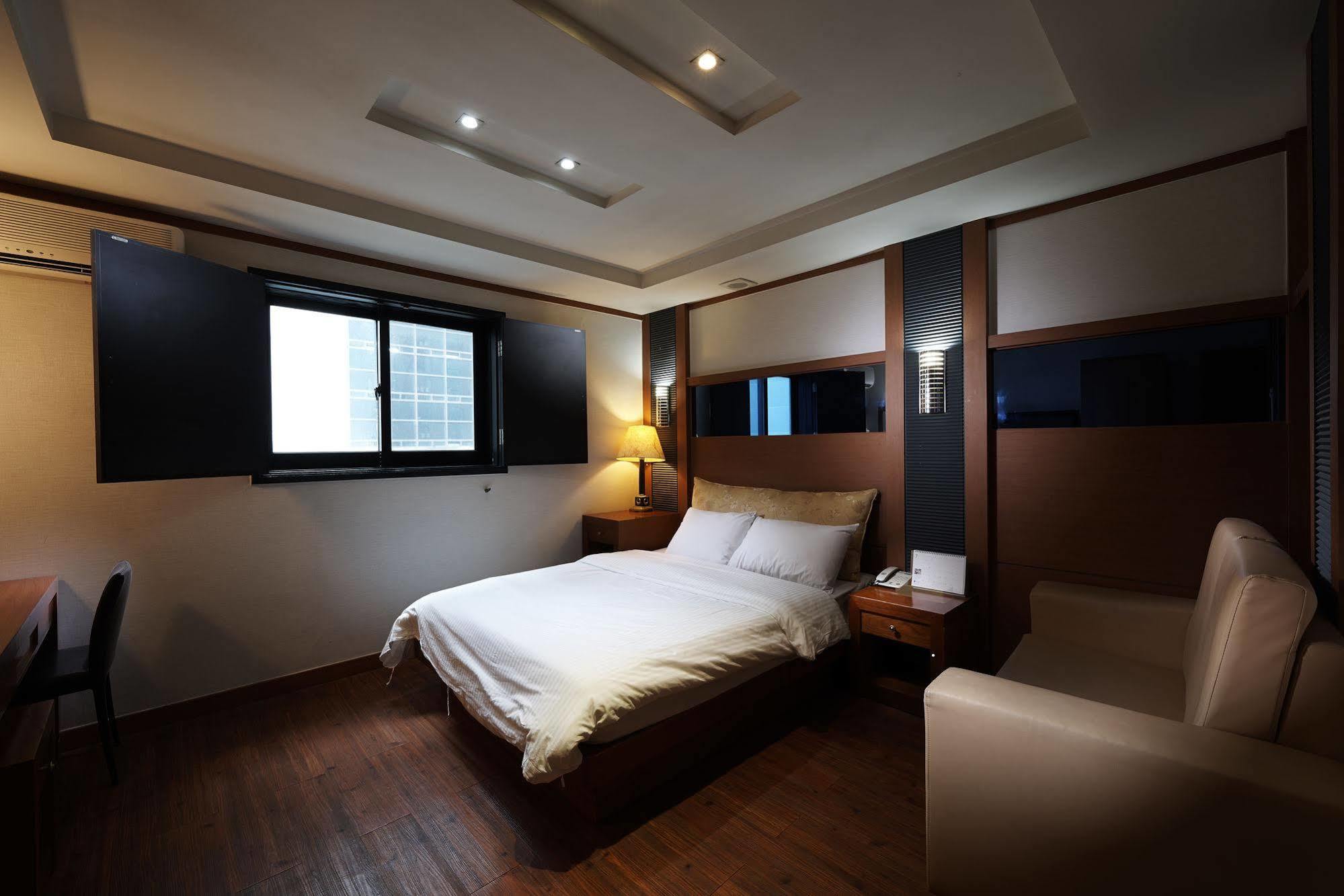 Hotel Noblesse, Yeoksam Seul Dış mekan fotoğraf