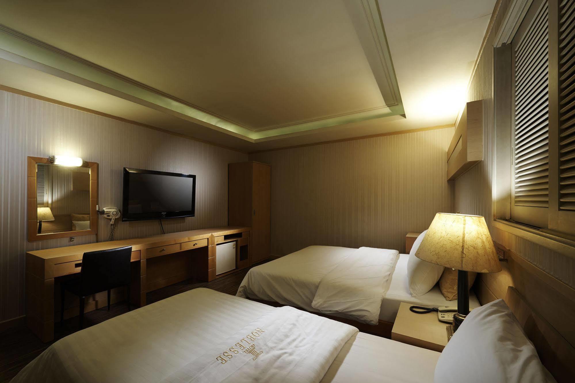 Hotel Noblesse, Yeoksam Seul Dış mekan fotoğraf