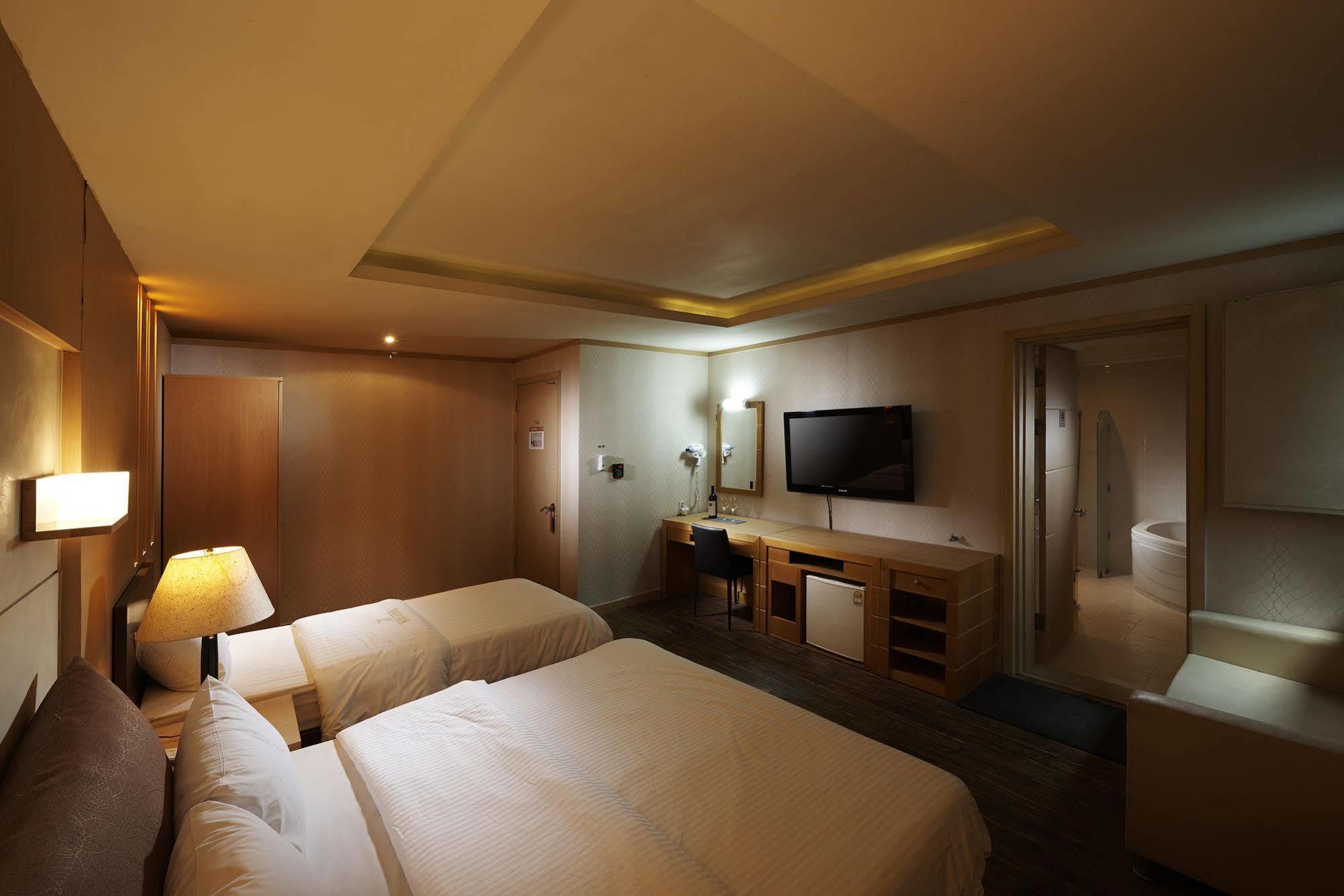 Hotel Noblesse, Yeoksam Seul Dış mekan fotoğraf